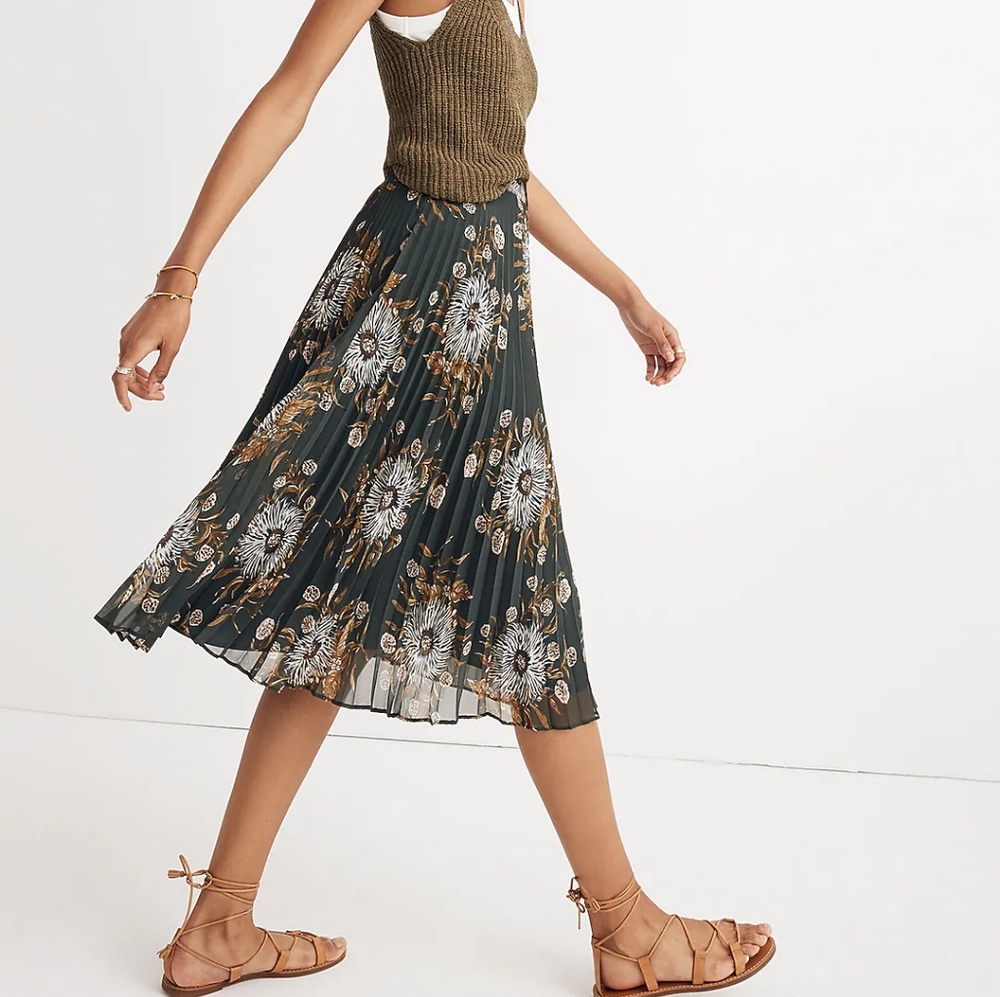 Pleated Midi Skirt in Painted Blooms